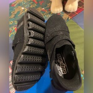 NWOB Sketchers Black Knit Sparkle Sneakers 5.5